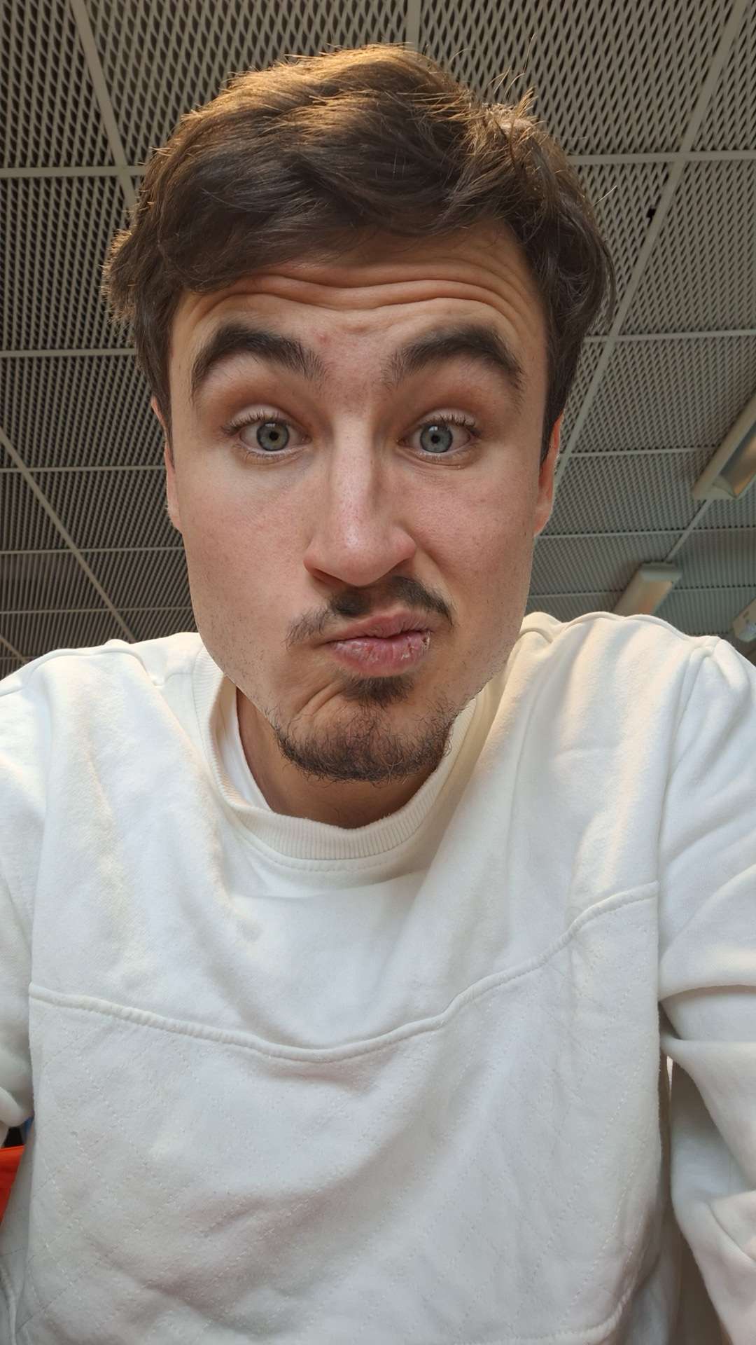 Profil de Safir, 19 ans, Speed Dating Suisse à Bichwil
