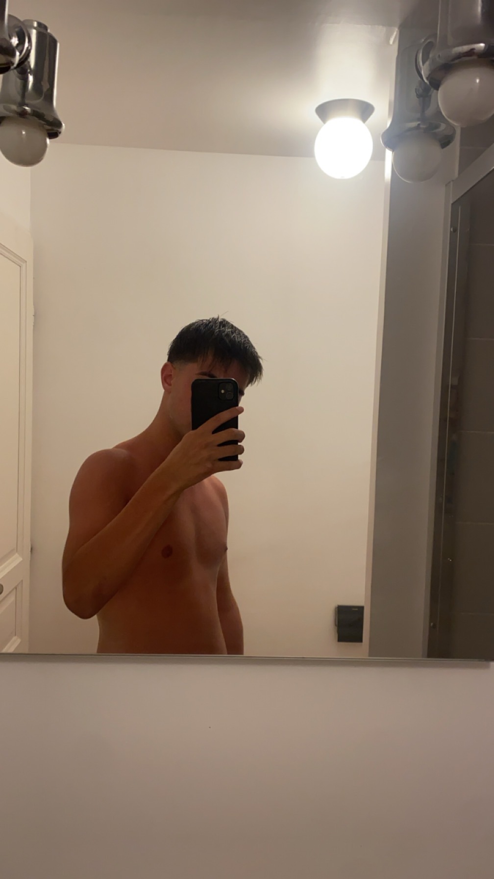 Profil de Eyden, 19 ans, Speed Dating Suisse à Tschlin
