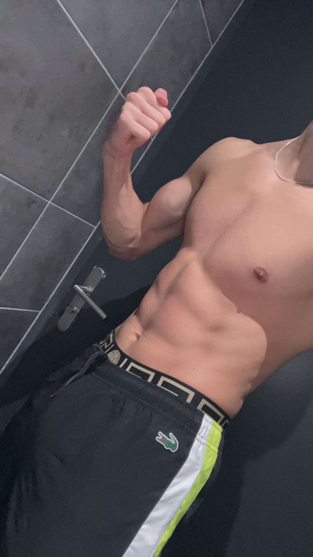 Profil de Benyoucef, 22 ans, Speed Dating Suisse à Petit Vichères (Liddes)