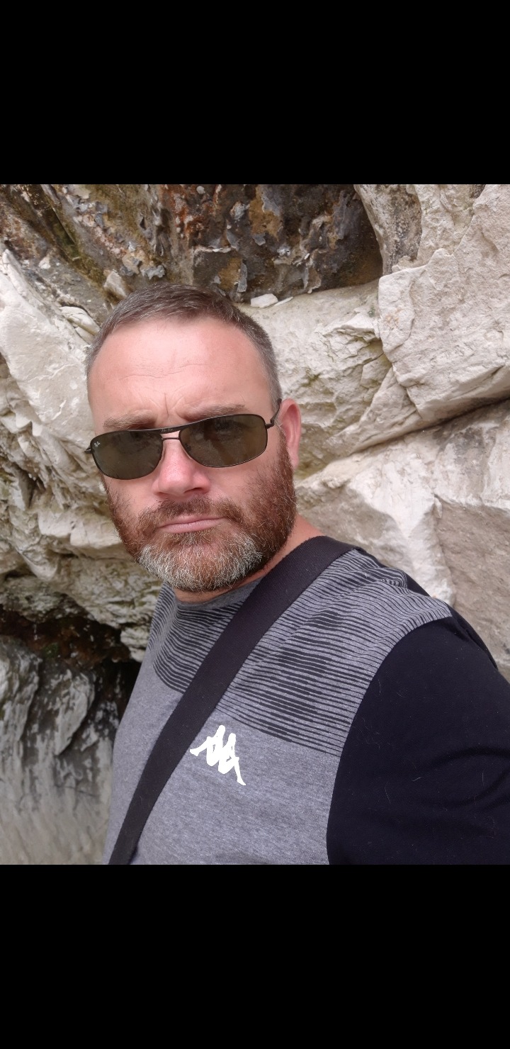 Profil de Houari, 50 ans, Speed Dating Suisse à Felsberg