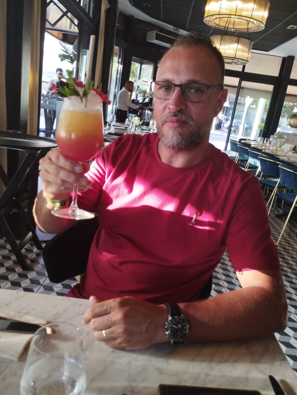 Profil de Jonel, 50 ans, Speed Dating Suisse à Einigen